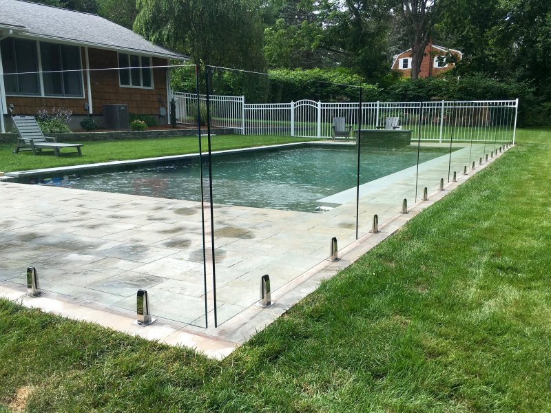 CLÔTURE DE PISCINE VITRÉE (Vendu au pied linéaire)